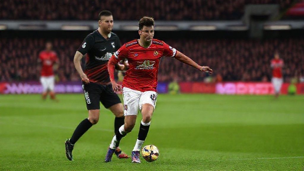 曼联伤病潮警报！塞斯科膝伤离场引发连锁危机